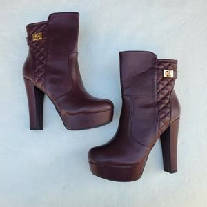 Bamboo Burgundy Quilted Ankle Bootie Boots Size 9